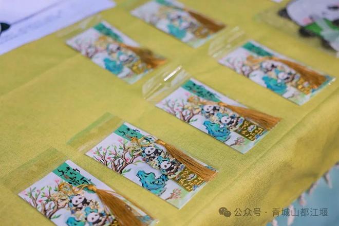 城山都江堰太火爆NPC白娘子被求合影到宕机凯发k8国际娱乐首选顶流实锤！这个五一青(图7)